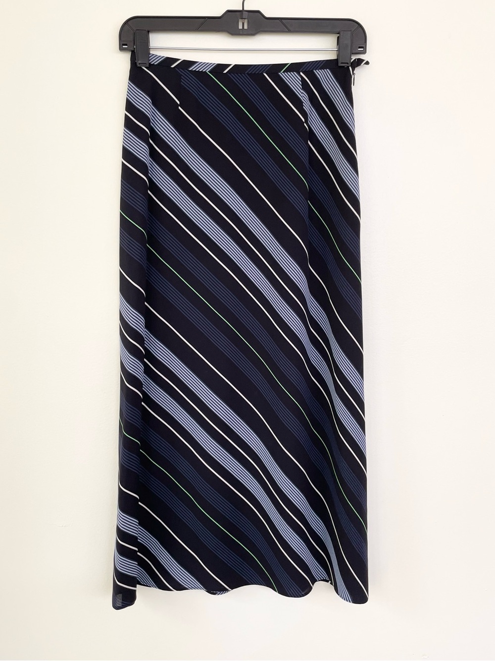 Talbots Y2K 90s Striped Midi Skirt in 100% Silk Navy Blue Black Sz 2 Academia
